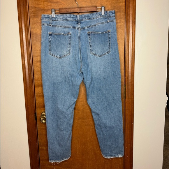 Wild Fable High Rise Mom Jean - Picture 2 of 4